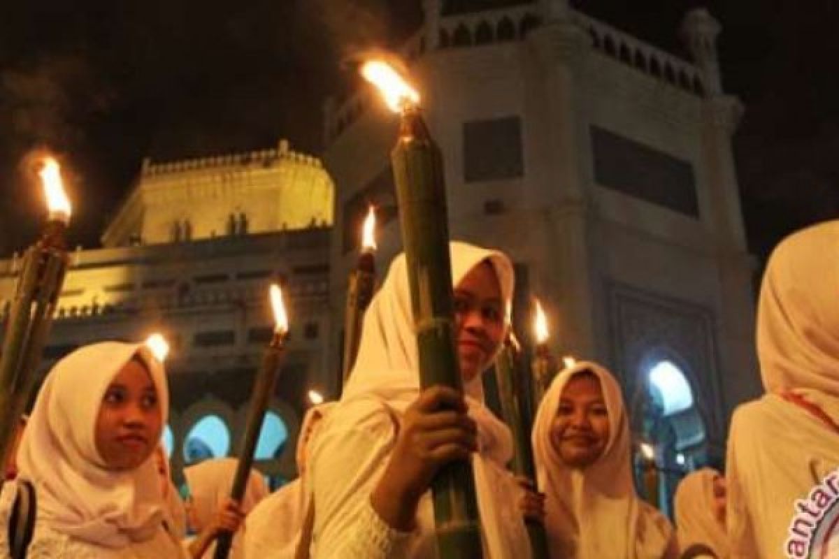 Pawai Obor Di Bengkalis Berlangsung Meriah