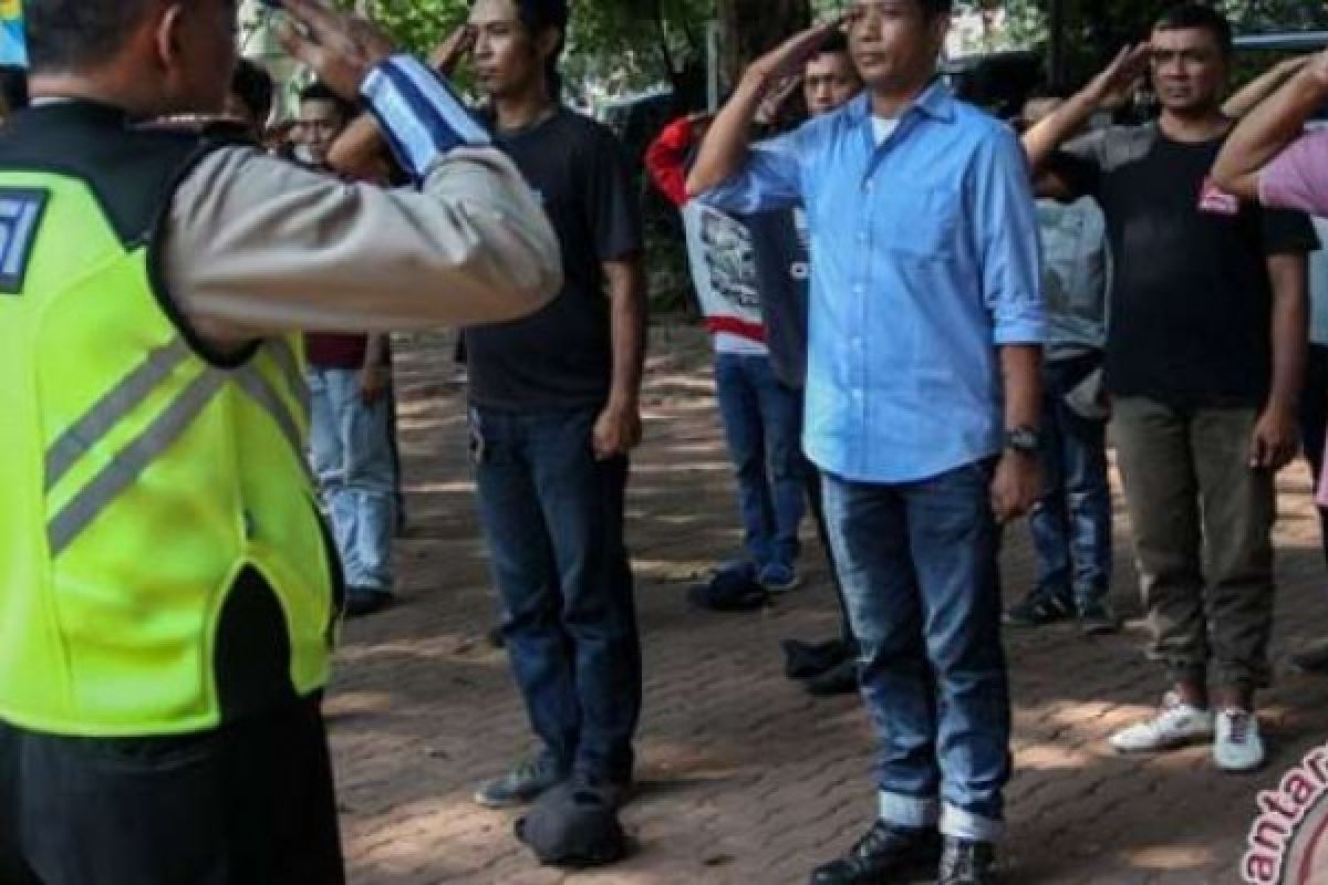 Pemberdayaan "Pak Ogah" Tunggu Keputusan Pemprov Jakarta