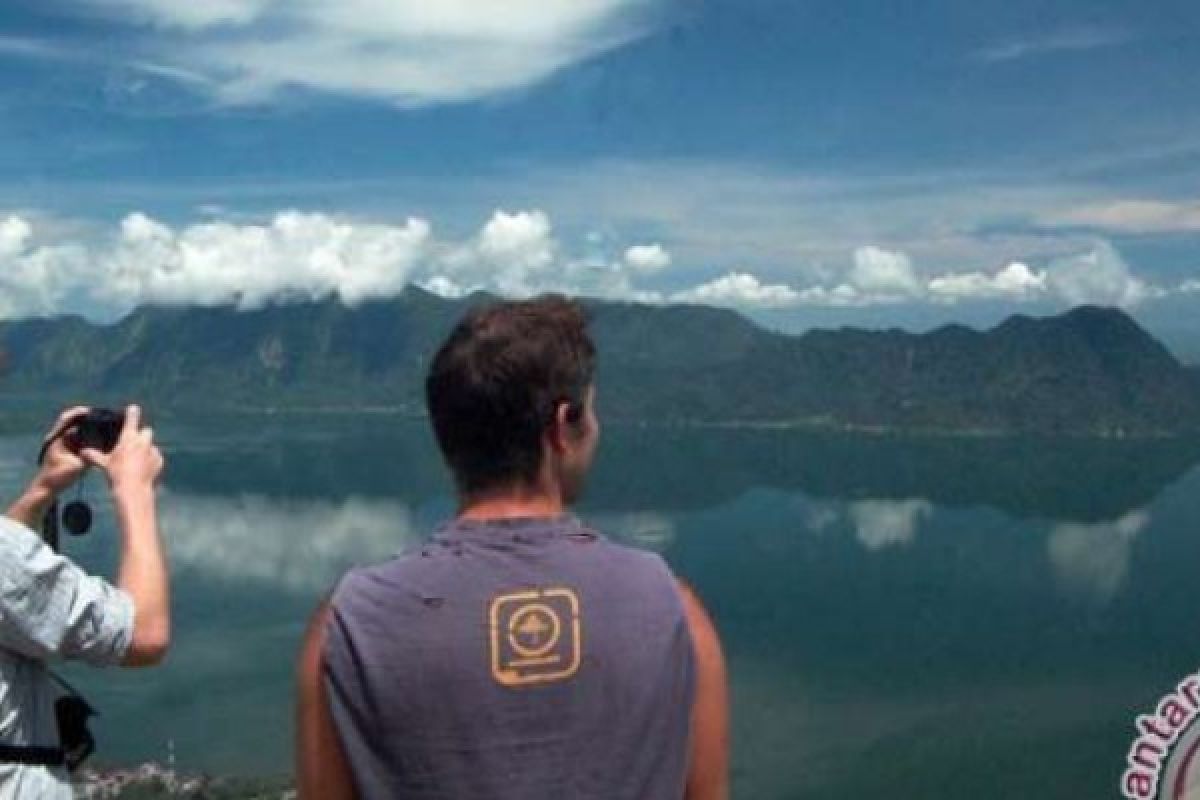 Pemkab Agam Klaim Ribuan Pelancong Kunjungi Danau Maninjau Tiap Bulannya