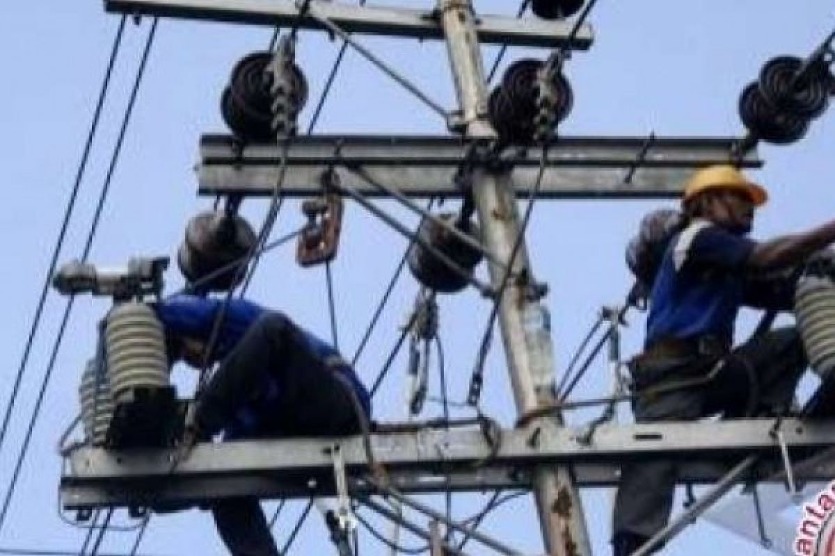 PLN Salurkan Listrik Untuk 17 Desa Di Riau 