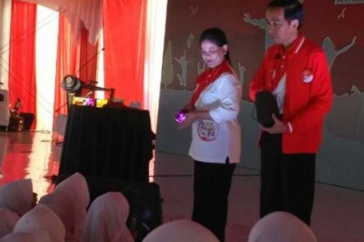 Presiden Gelar Senam Bersama Ratusan Mahasiswa Di Istana Bogor 