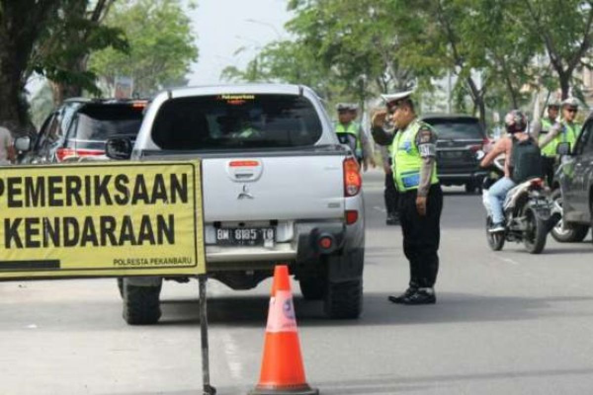 Razia di Jalan Soekarno Hatta, 35 Pelanggar Ditilang Satlantas Pekanbaru
