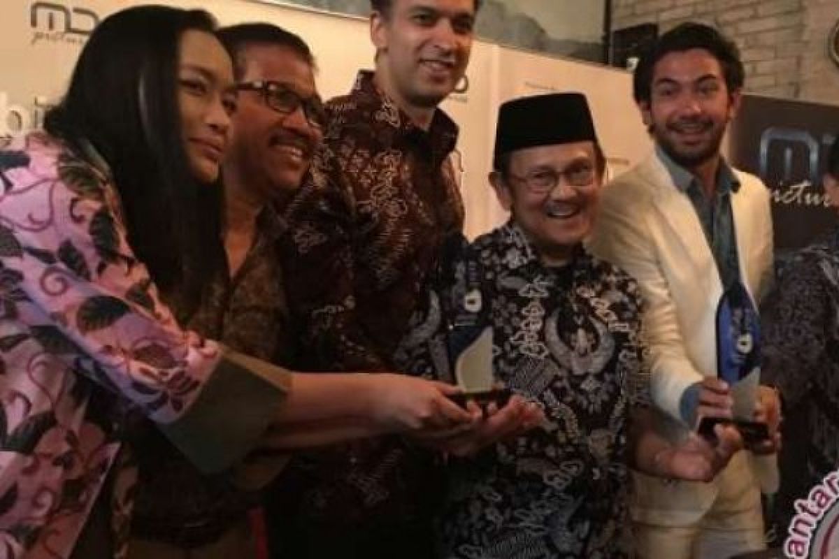 Sebelum Reza, Ini Dia Dua Kandidat Pemeran Habibie Versi Film 