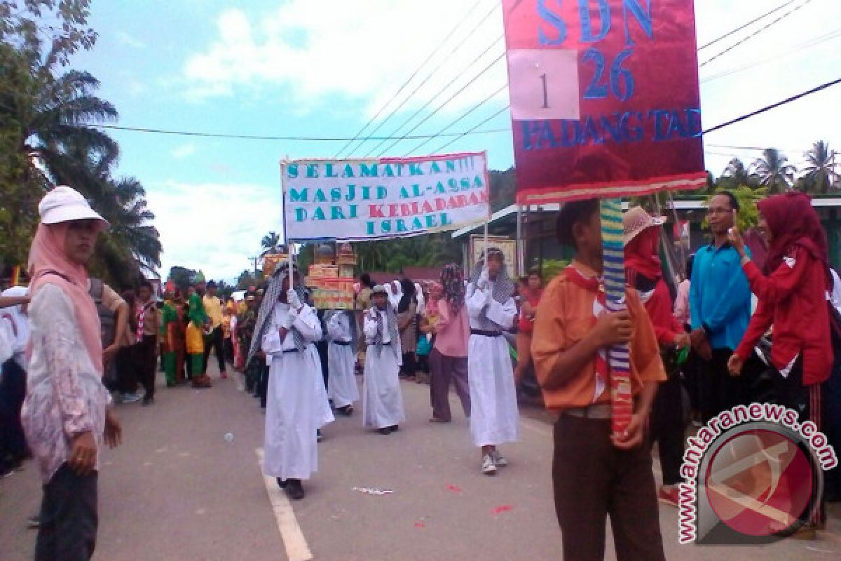 2.000 Pelajar Berpawai Budaya Meriahkan HUT-RI ke 72