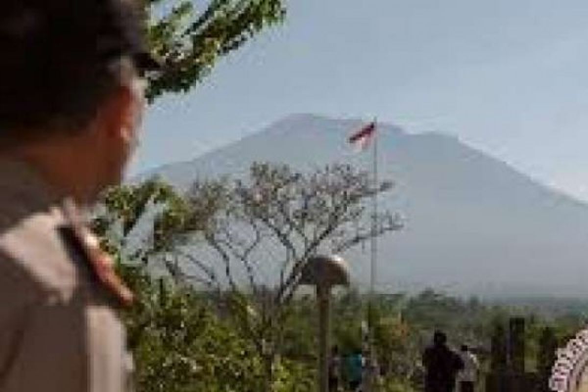  BNPB: Belum Terjadi Hujan Abu Gunung Agung