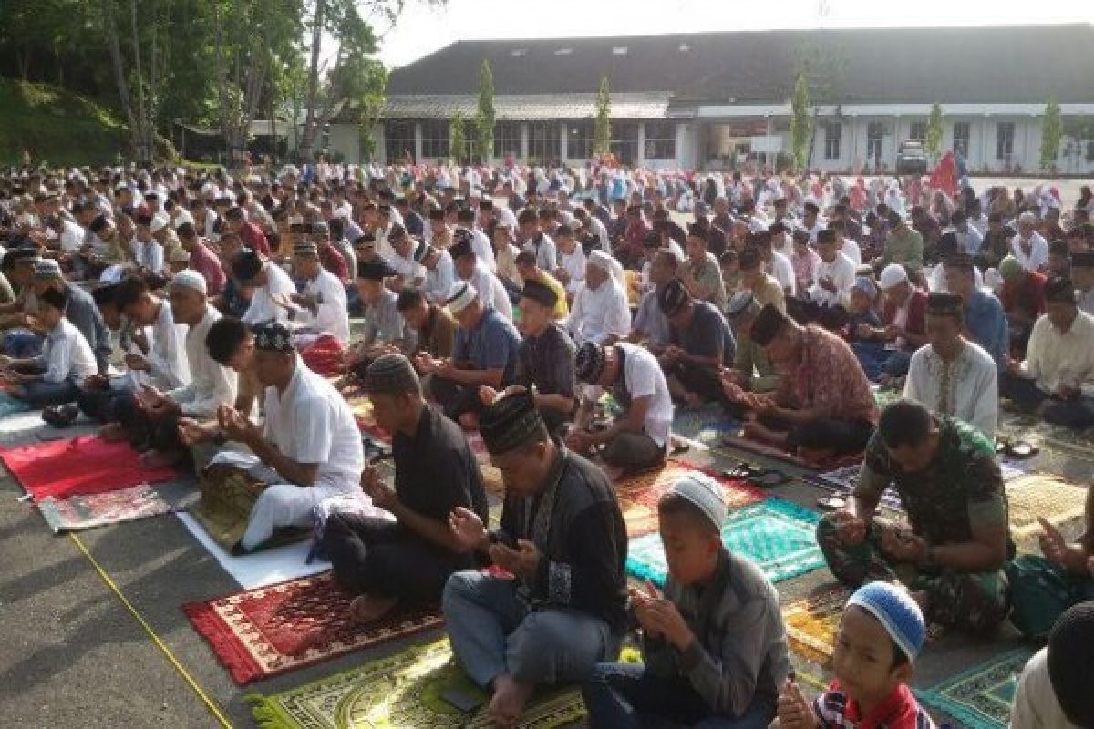 Seribuan umat Islam salat Idul Adha di Kodam Cenderawasih 