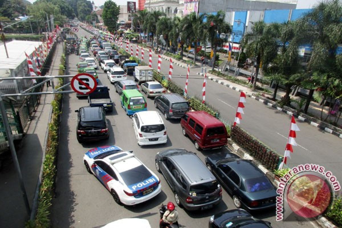 Begini Lalu Lintas Jalan Raya Kota Bogor Di Kala Lengang (3 Video)