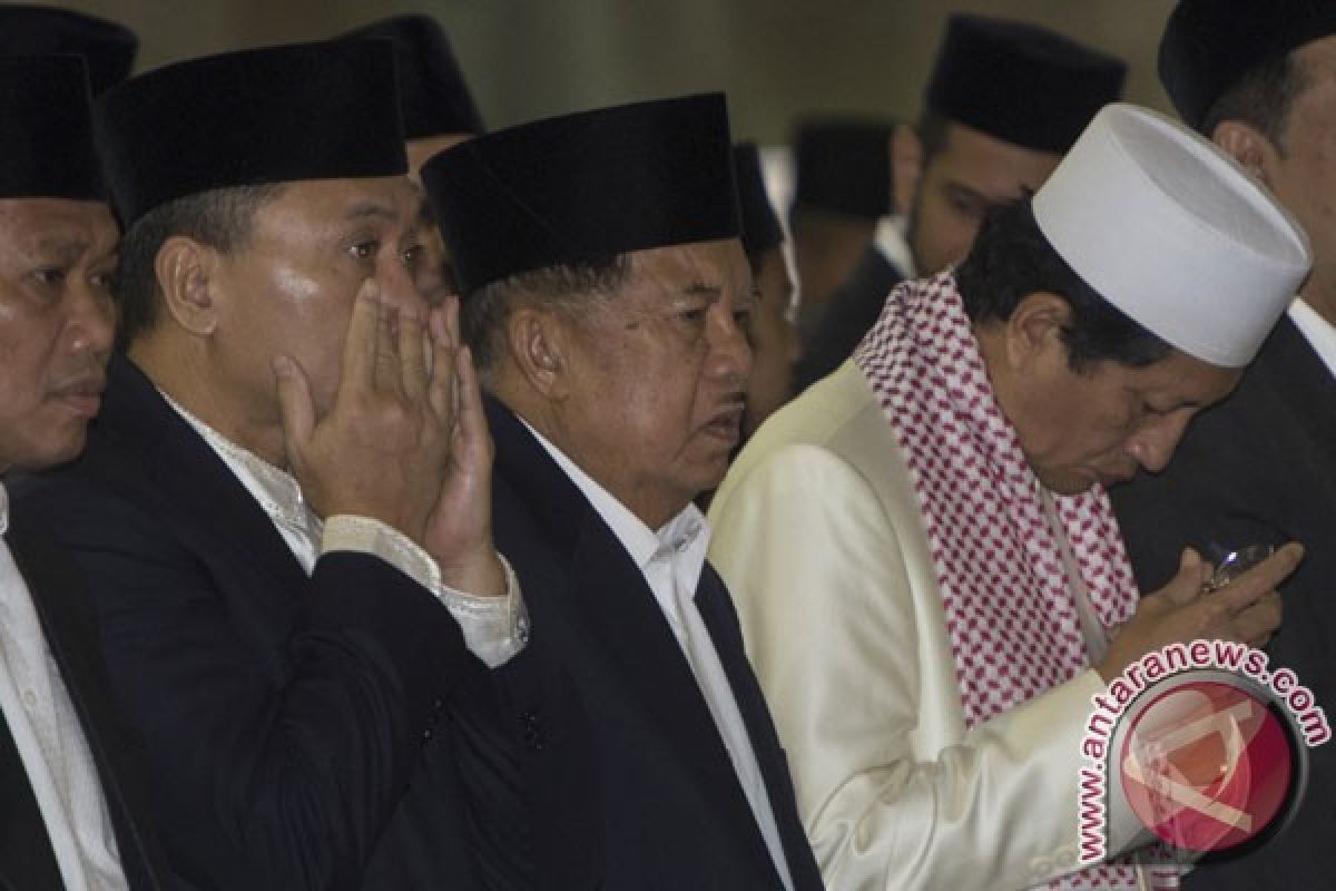 Wapres Kalla memaknai Idul Adha sebagai pengorbanan bagi kemajuan bangsa