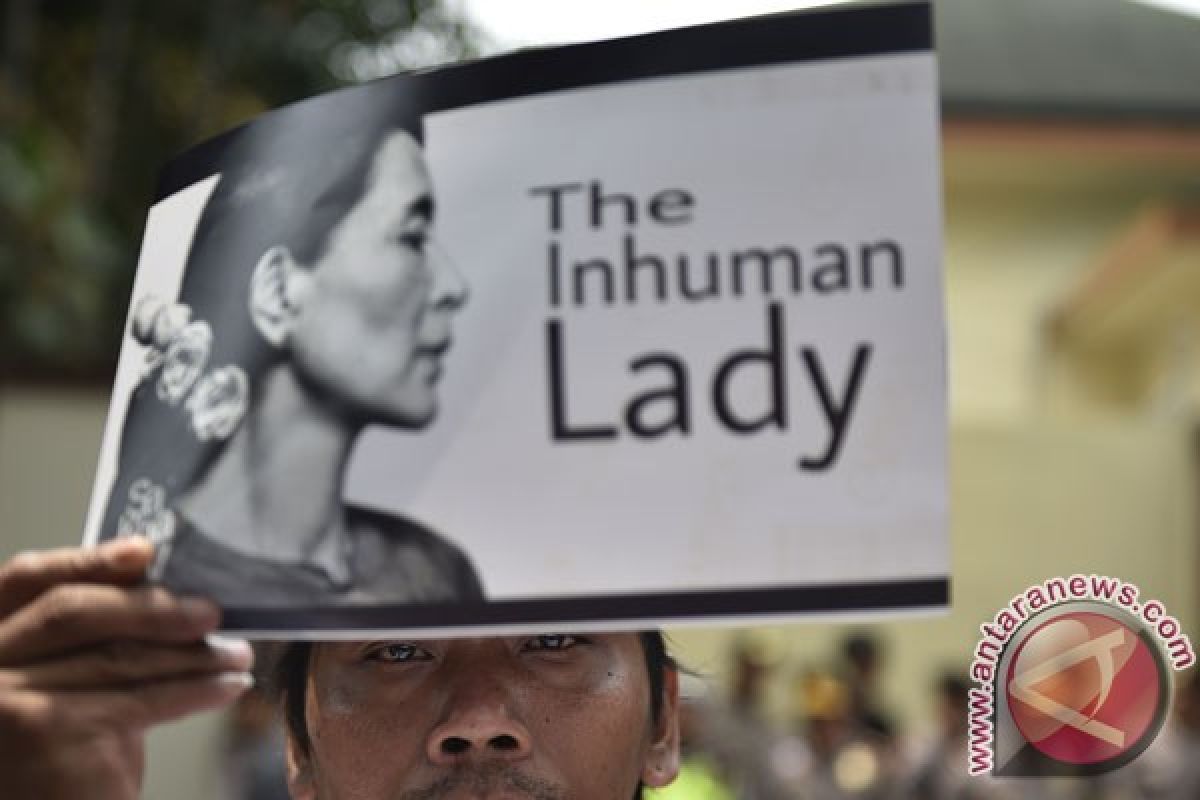 Suu Kyi dan Myanmar hadapi kemarahan soal krisis Rohingya