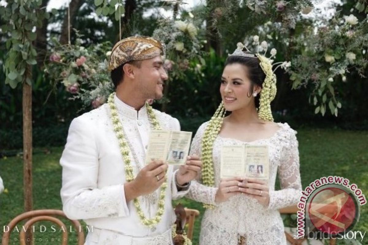 Raisa dan Hamish menikah