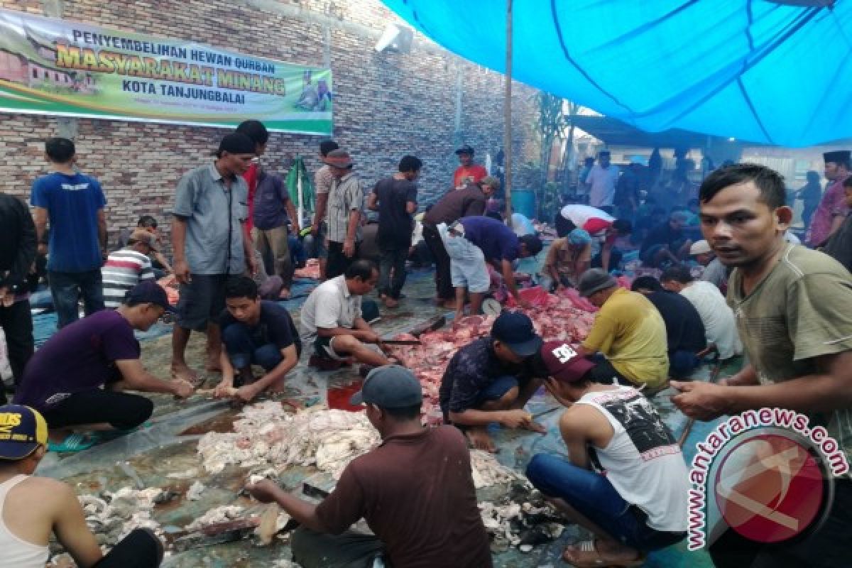 BM3 Tanjungbalai Salurkan 600 Bungkus Daging Kurban