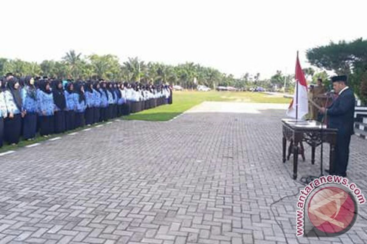 Pemkab Mukomuko sanksi PNS mangkir di hari pertama kerja