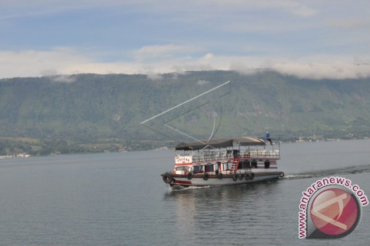 Para Wartawan Denmark Terpukau Keindahan Danau Toba