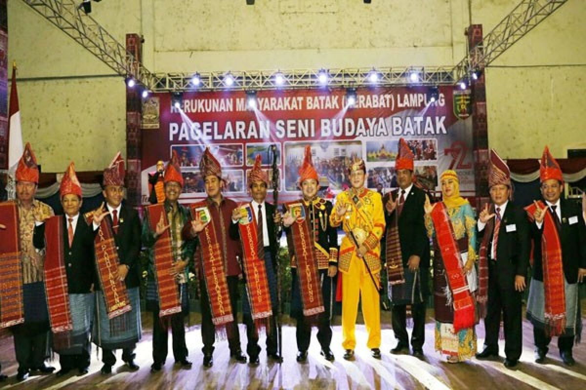 Gubernur Lampung Ridho Ficardo Meminta Warga Batak Memperkuat Kebhinekaan 