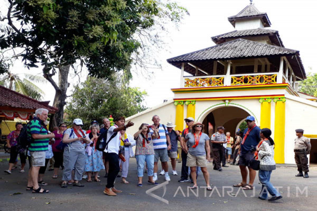 Wisman dari Berbagai Negara Kunjungi Objek Wisata Sumenep (Video)