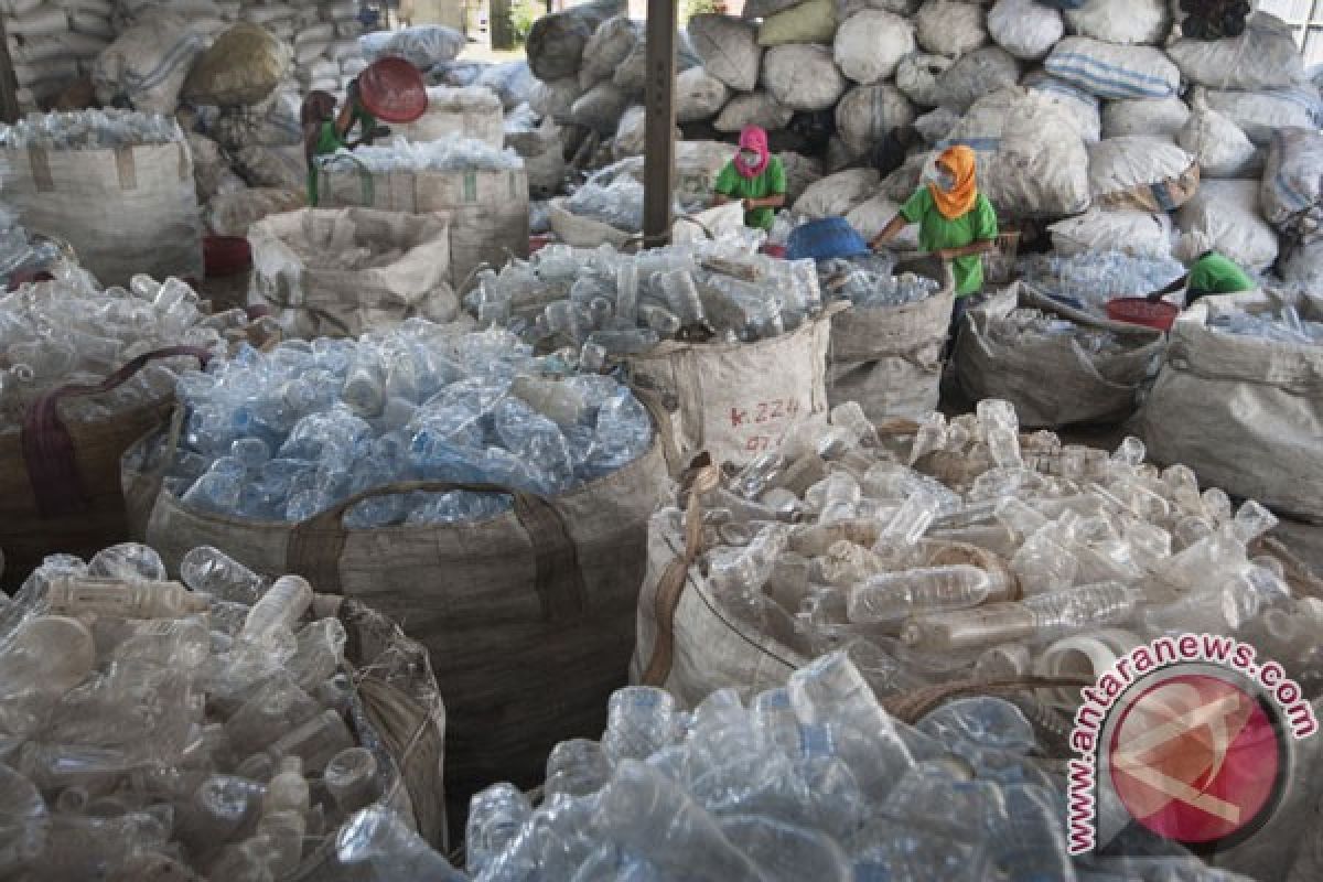 Pemkot Bekasi dorong pengolahan sampah menjadi aspal plastik
