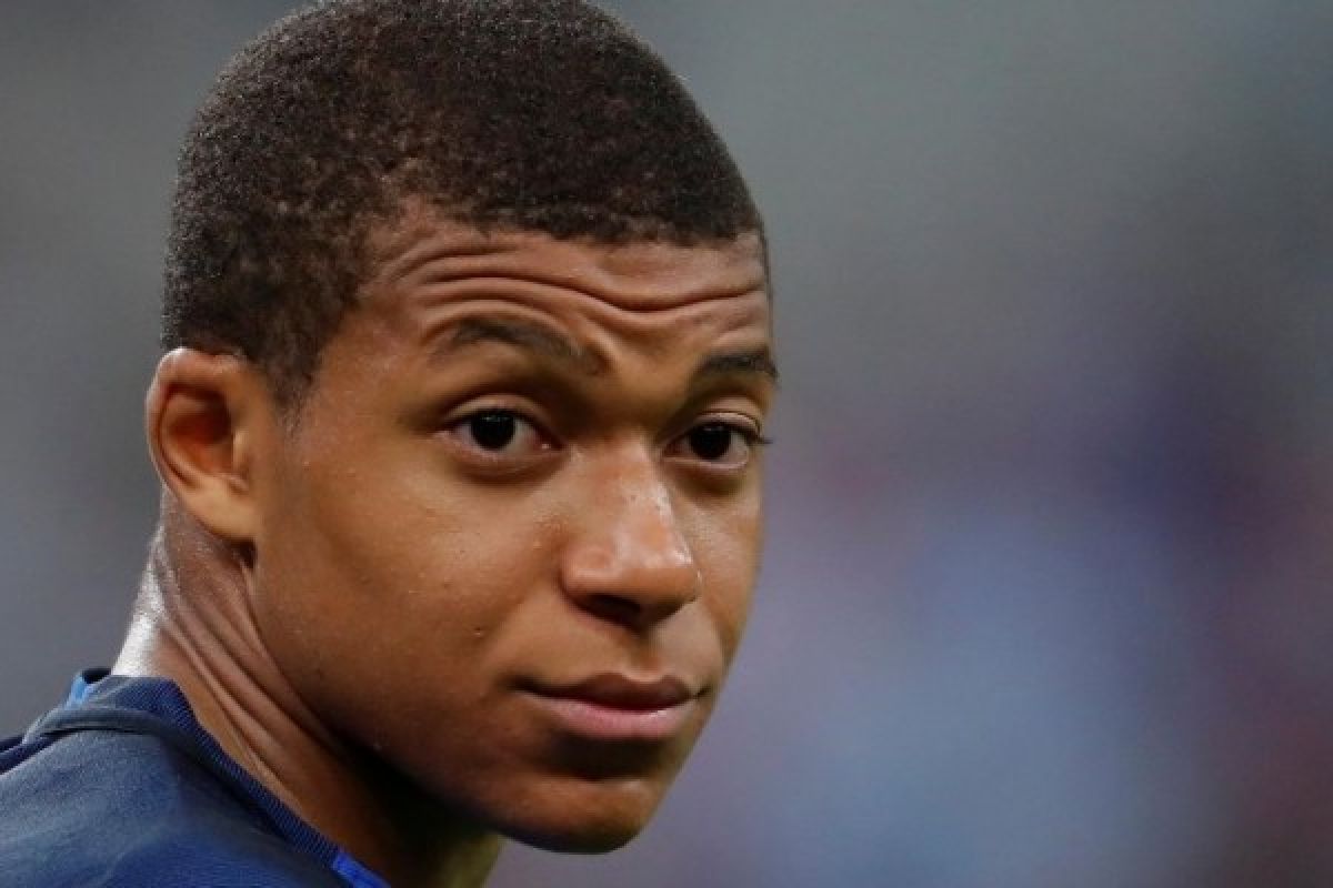 Mbappe bukukan dua gol