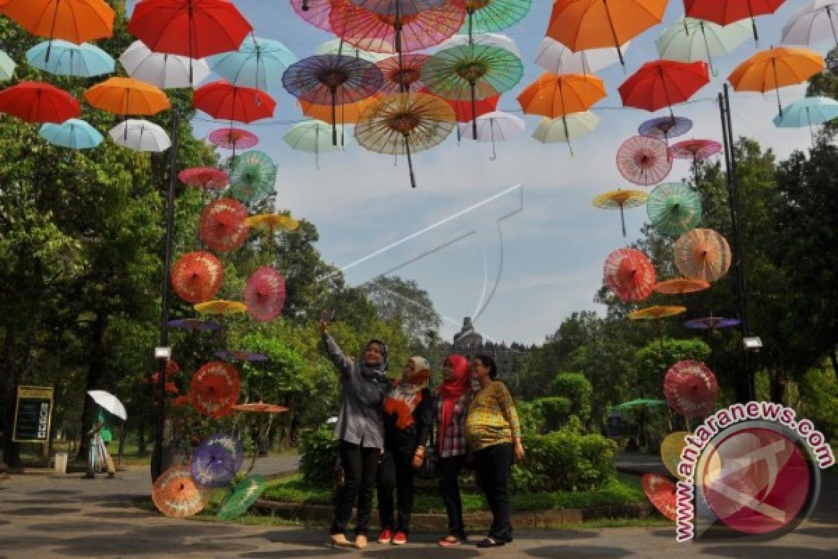 Pengunjung Taman Wisata Candi Borobudur Terus Meningkat