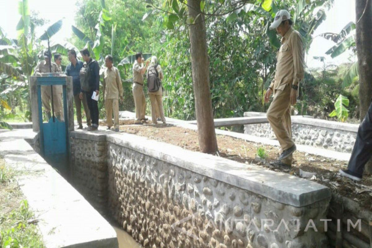 Dam Parit Dibangun Untuk Atasi Kekeringan Pertanian di Probolinggo