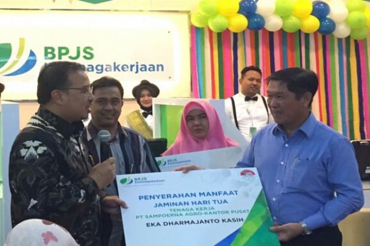 BPJS-TK serahkan klaim JHT Presdir Sampoerna Agro