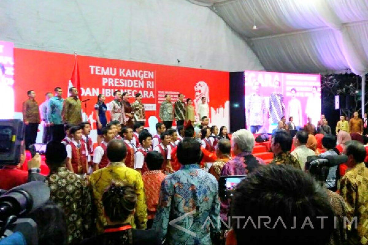 Presiden Jokowi Sampaikan Kabar Indonesia Kepada WNI di Singapura