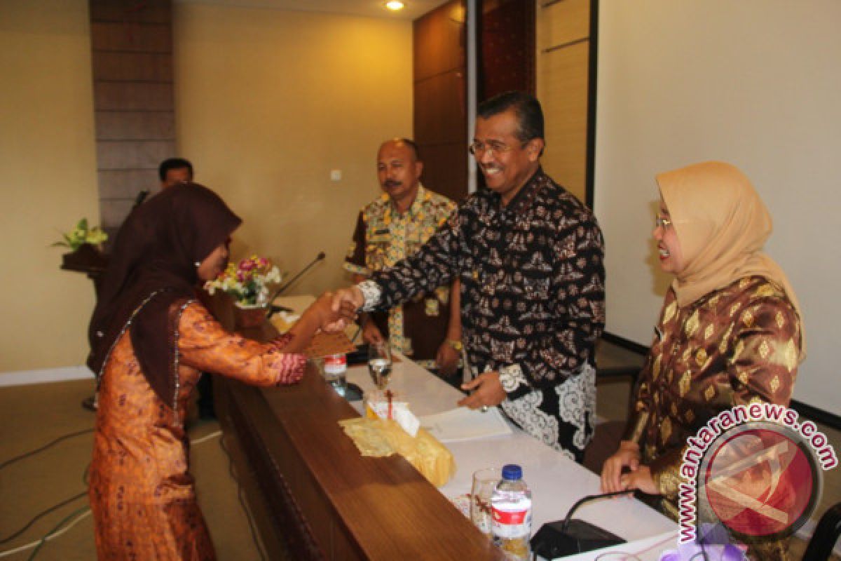 Pemkab Solok Dorong Industri Rumah Tangga Tingkatkan Kesadaran Pangan