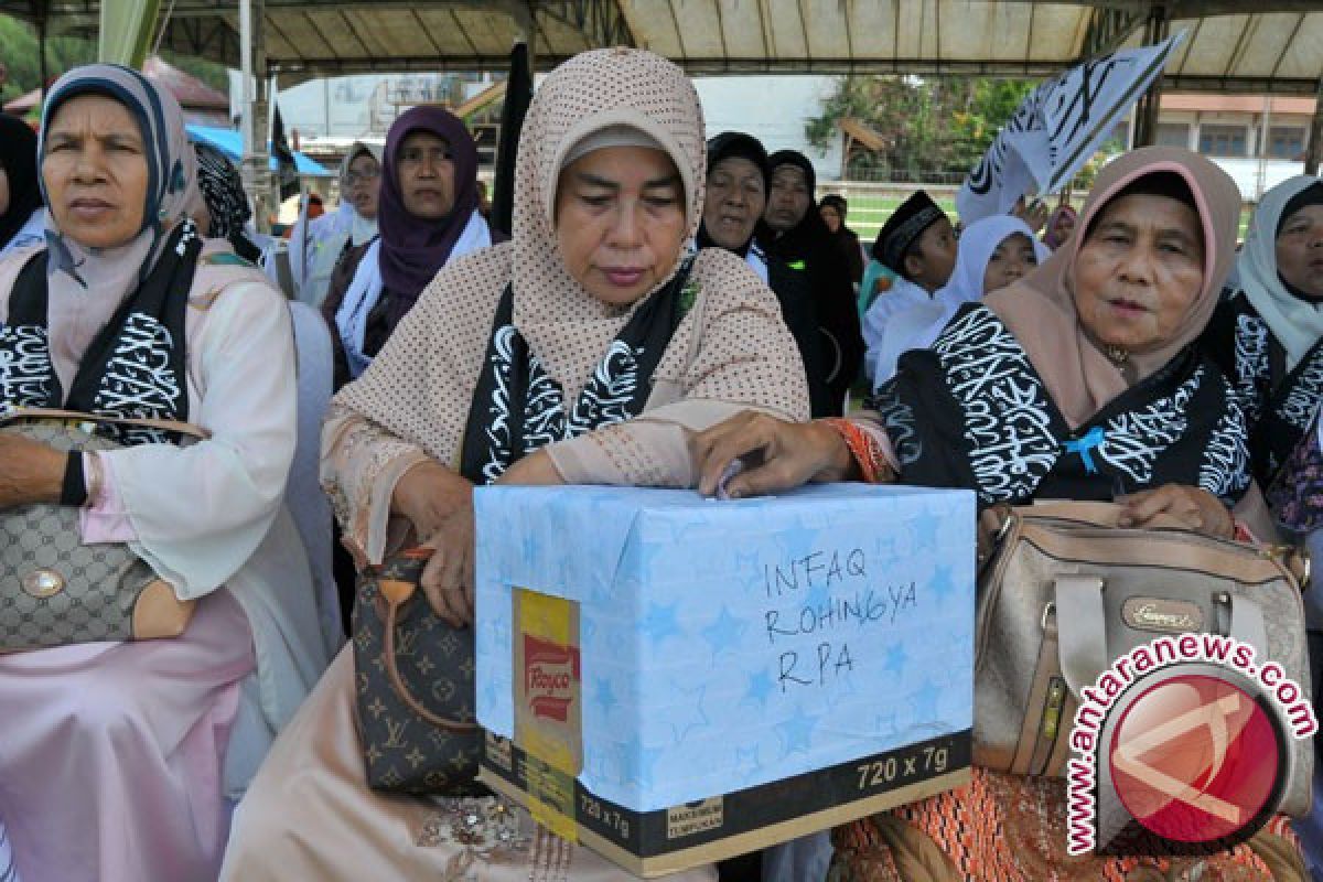 Melly Goeslaw Bersama LAZ Sukses Gelar Konser di Rohingya