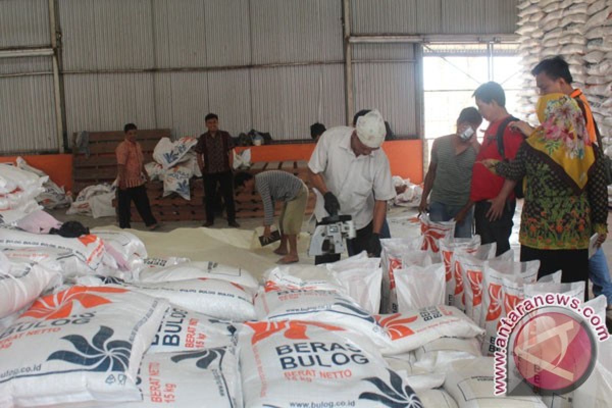 Bulog Bengkulu Segera Produksi Beras Premium Kemasan