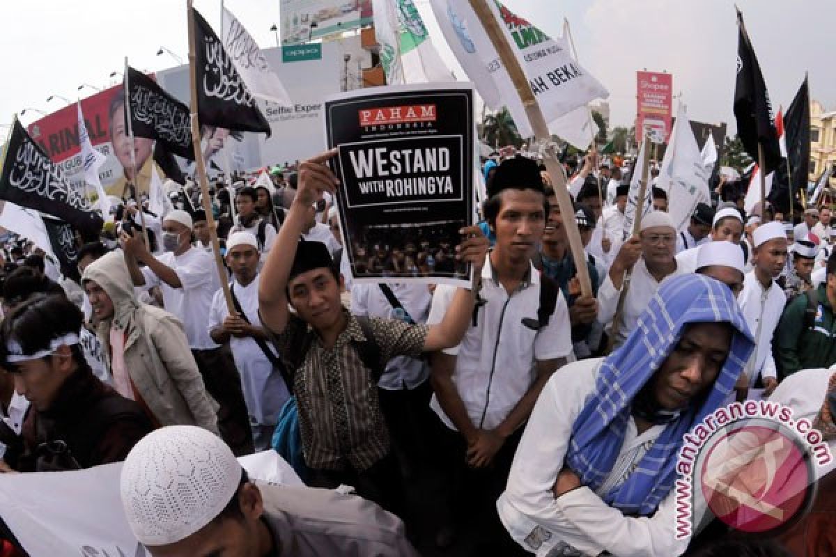PKS: bawa kasus Rohingya ke Mahkamah Internasional