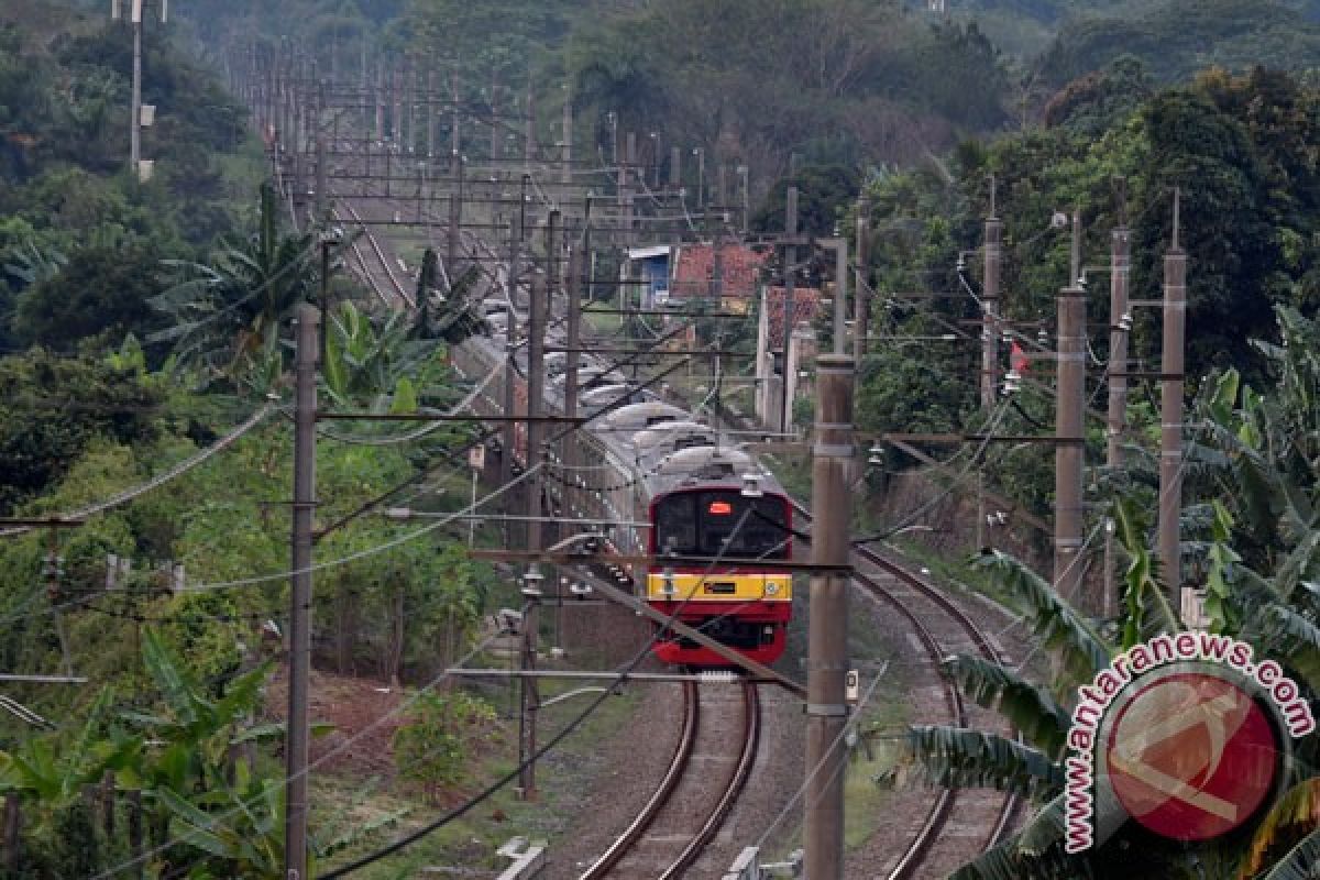 Perjalanan KRL dari Tanah Abang menuju Serpong mulai pulih