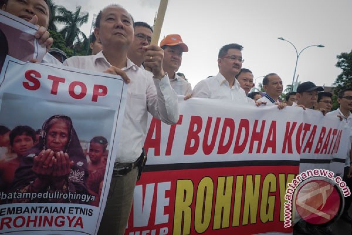 Dunia rangkul Myanmar stop kekerasan terhadap Rohingya