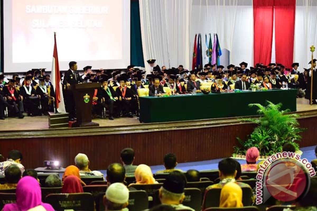 Gubernur Sulsel Dorong Unhas Berani Bersaing Global 