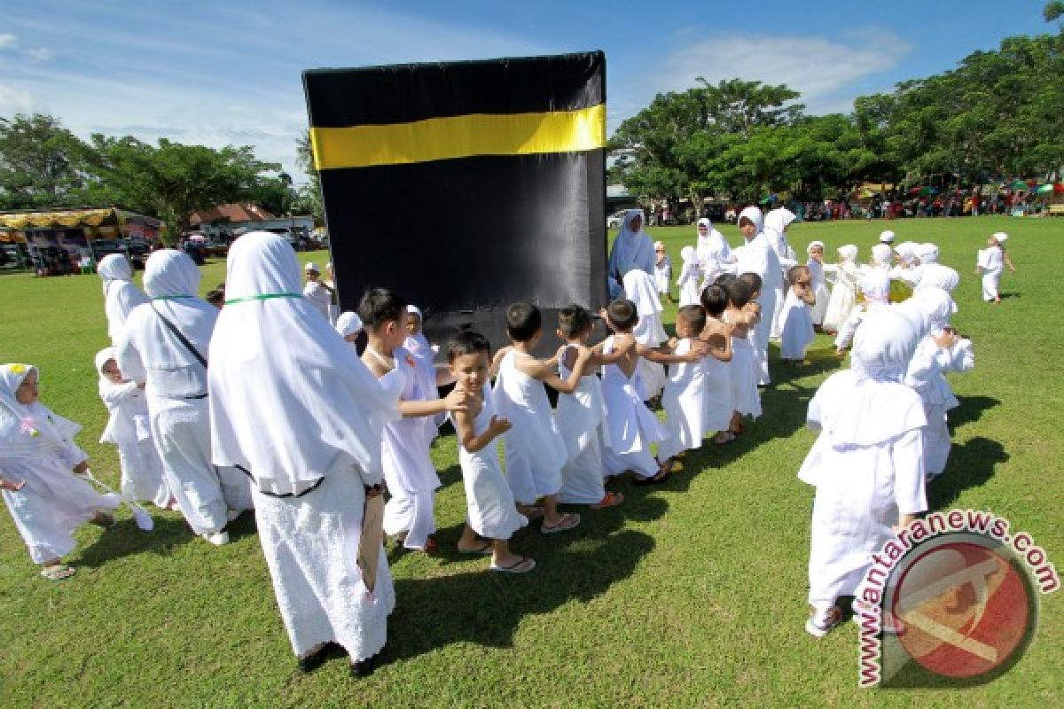 RIBUAN PELAJAR GORONTALO IKUTI MANASIK HAJI