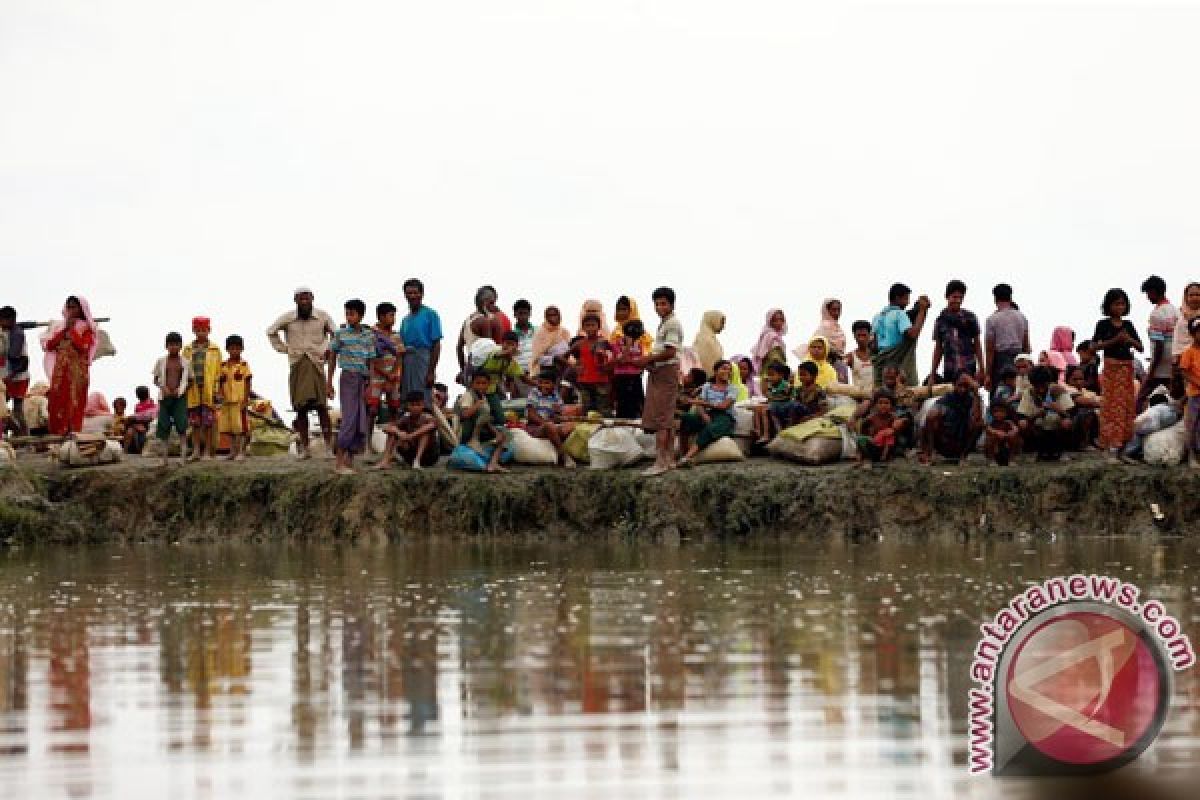 PBB: 370.000 Pengungsi Rohingya Melarikan Diri Dari Myanmar ke Bangladesh