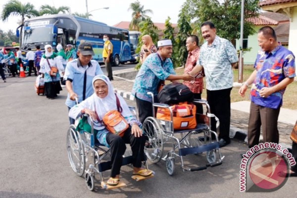 Kedatangan Jemaah Haji Lampung Disambut Meriah Di Rajabasa Lampung