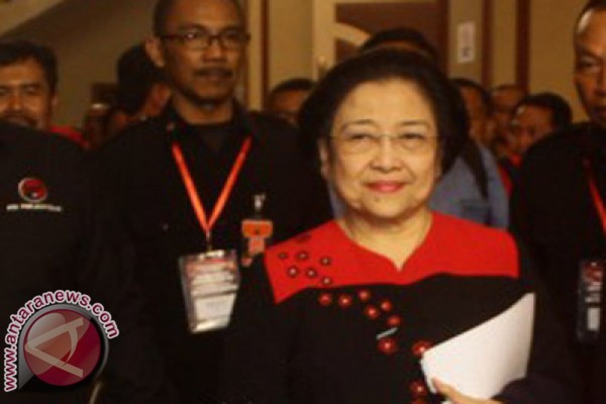 Megawati minta masukan Risma terkait Pilkada Jatim