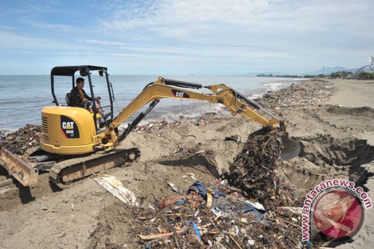 Bantul operasionalkan alat evakuasi sampah wisata