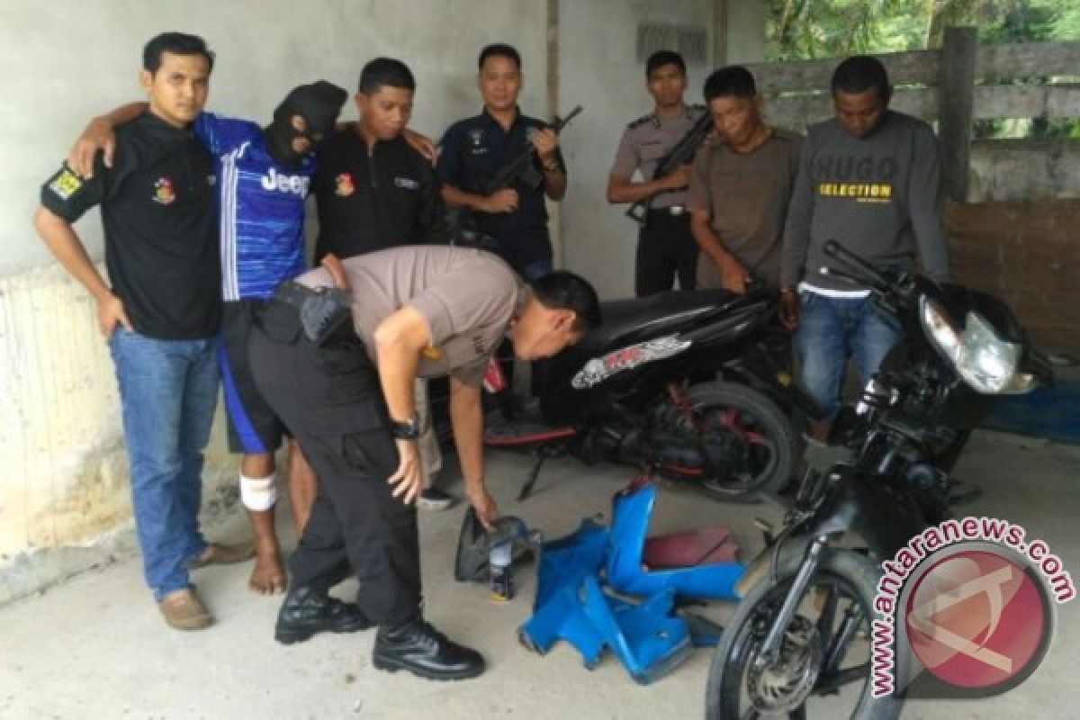 Polisi Bangka Barat Ringkus Pencuri dan Penadah