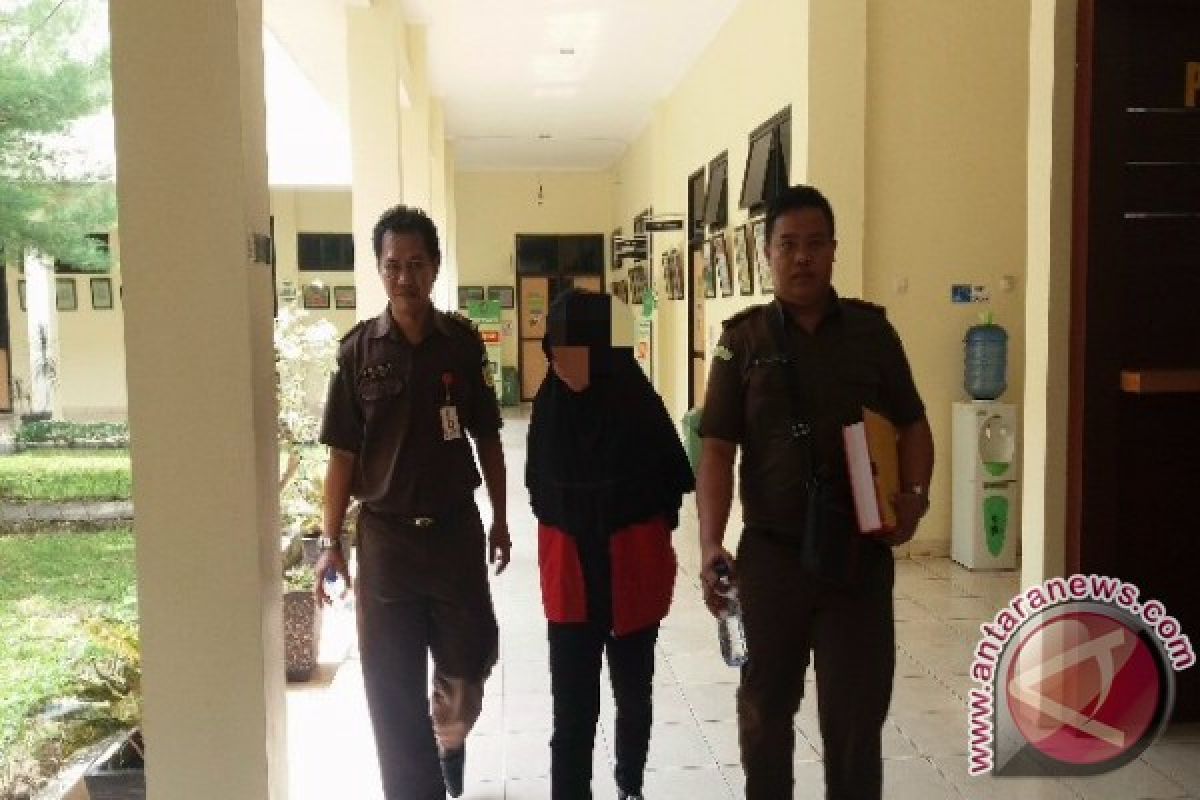 Mantan Bendahara DPPKAD Kabupaten Bangka Jalani Sidang Perdana