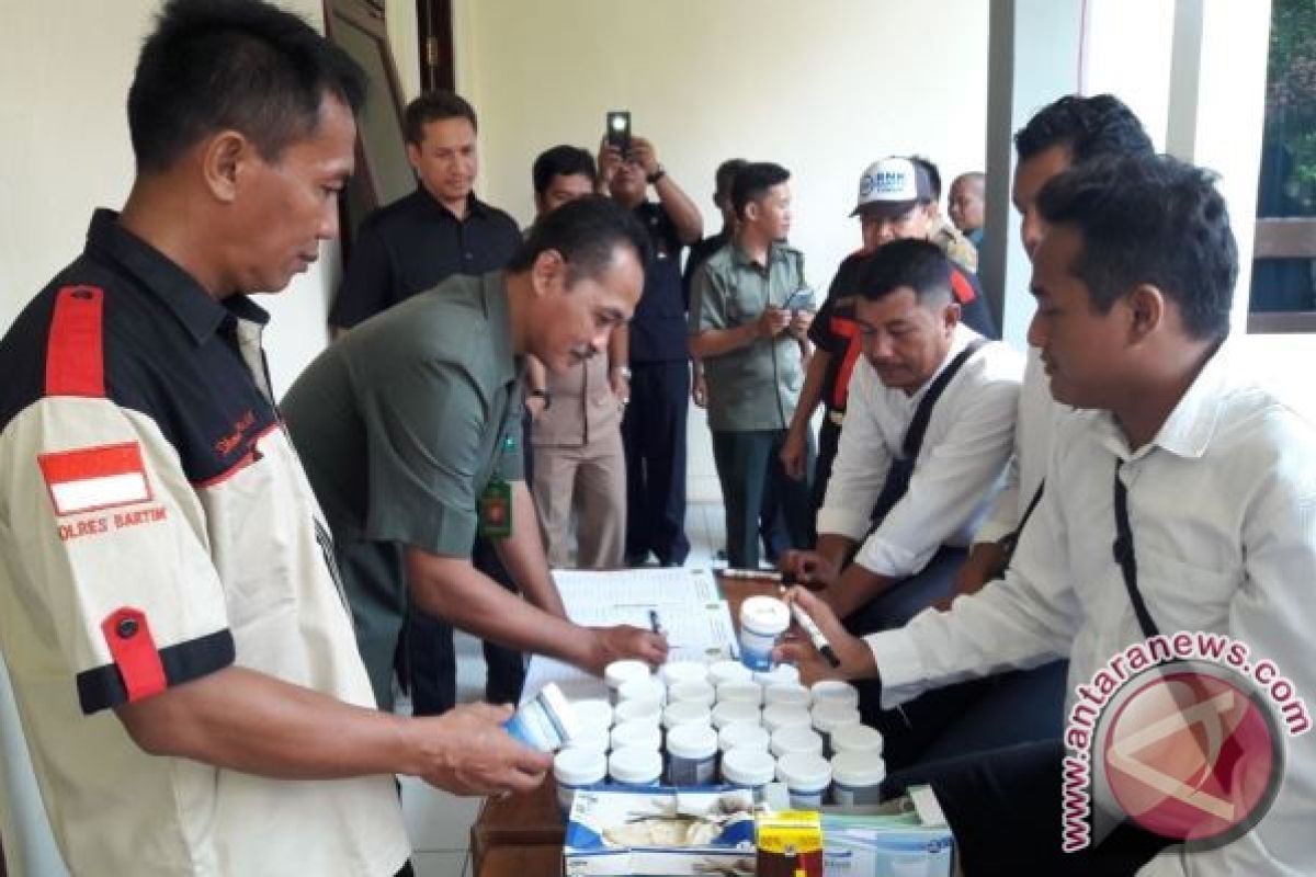 Hakim dan Pegawai PN Tamiang Layang Mendadak Dites Urine