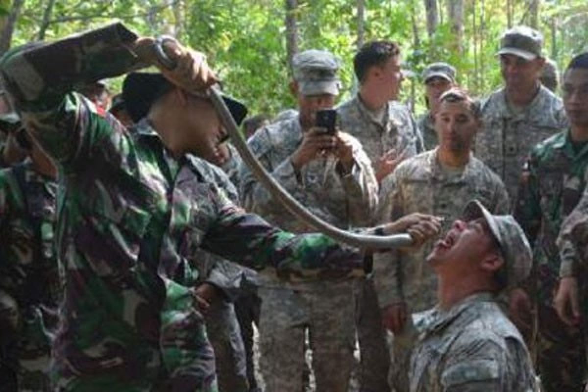 Luar Biasa... Prajurit Indonesia Ajari Tentara AS Bertahan Hidup