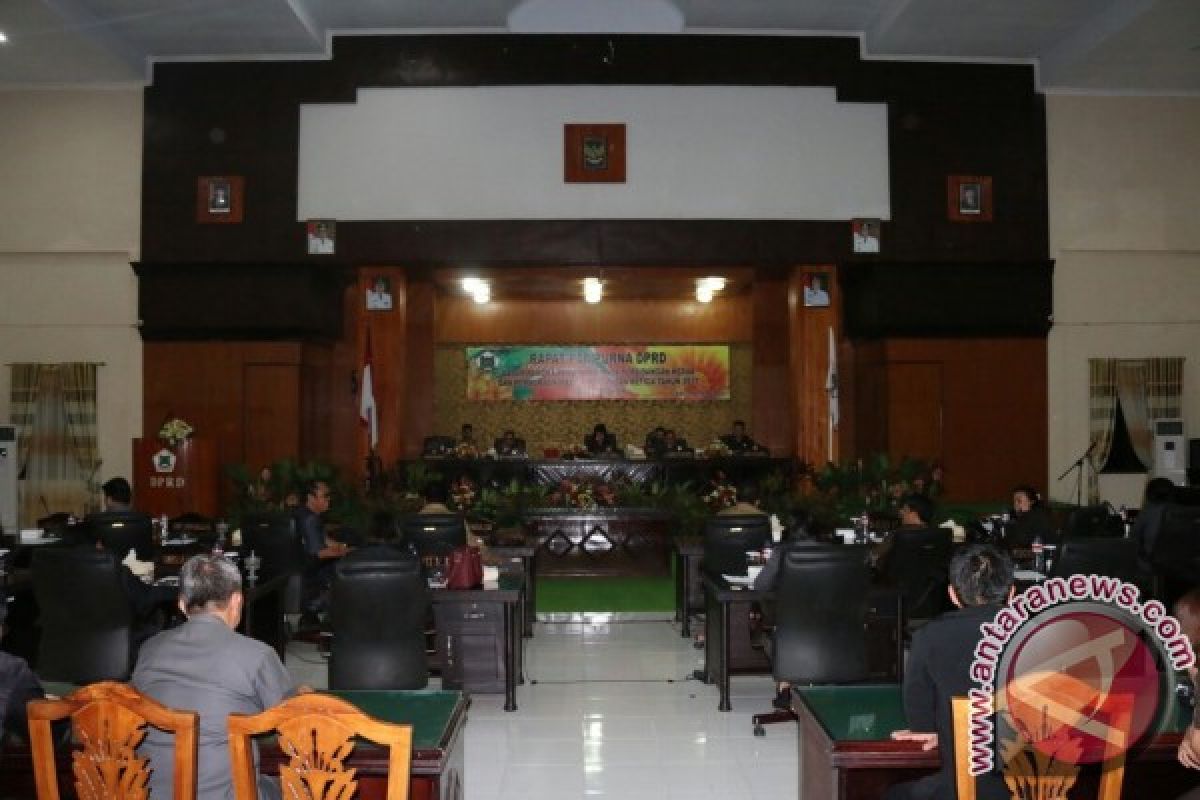 Rapat Paripurna Penutupan Masa Sidang Kedua