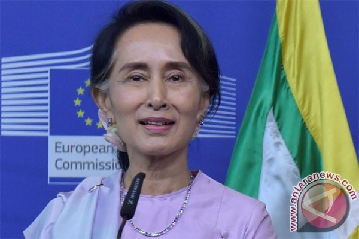 Suu Kyi lewatkan sidang umum PBB untuk atasi krisis Rohingya