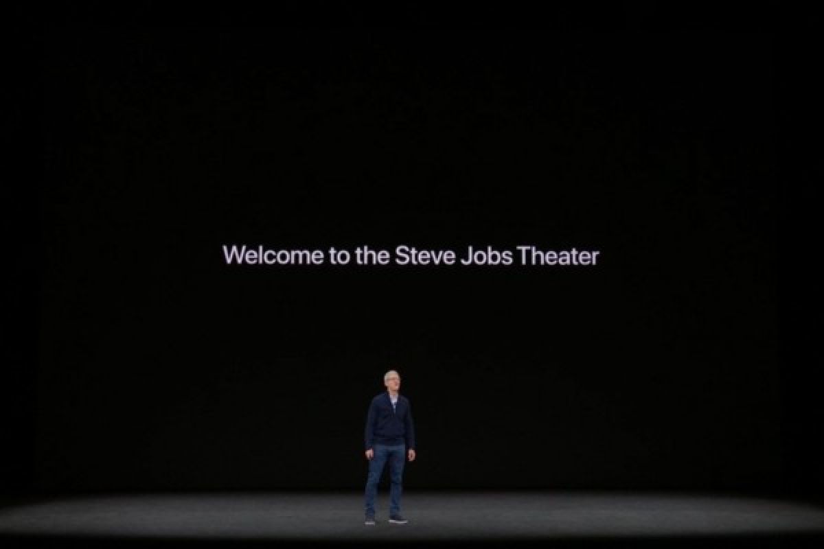 Tim Cook bantah akan gabungkan iOS dengan MacOS