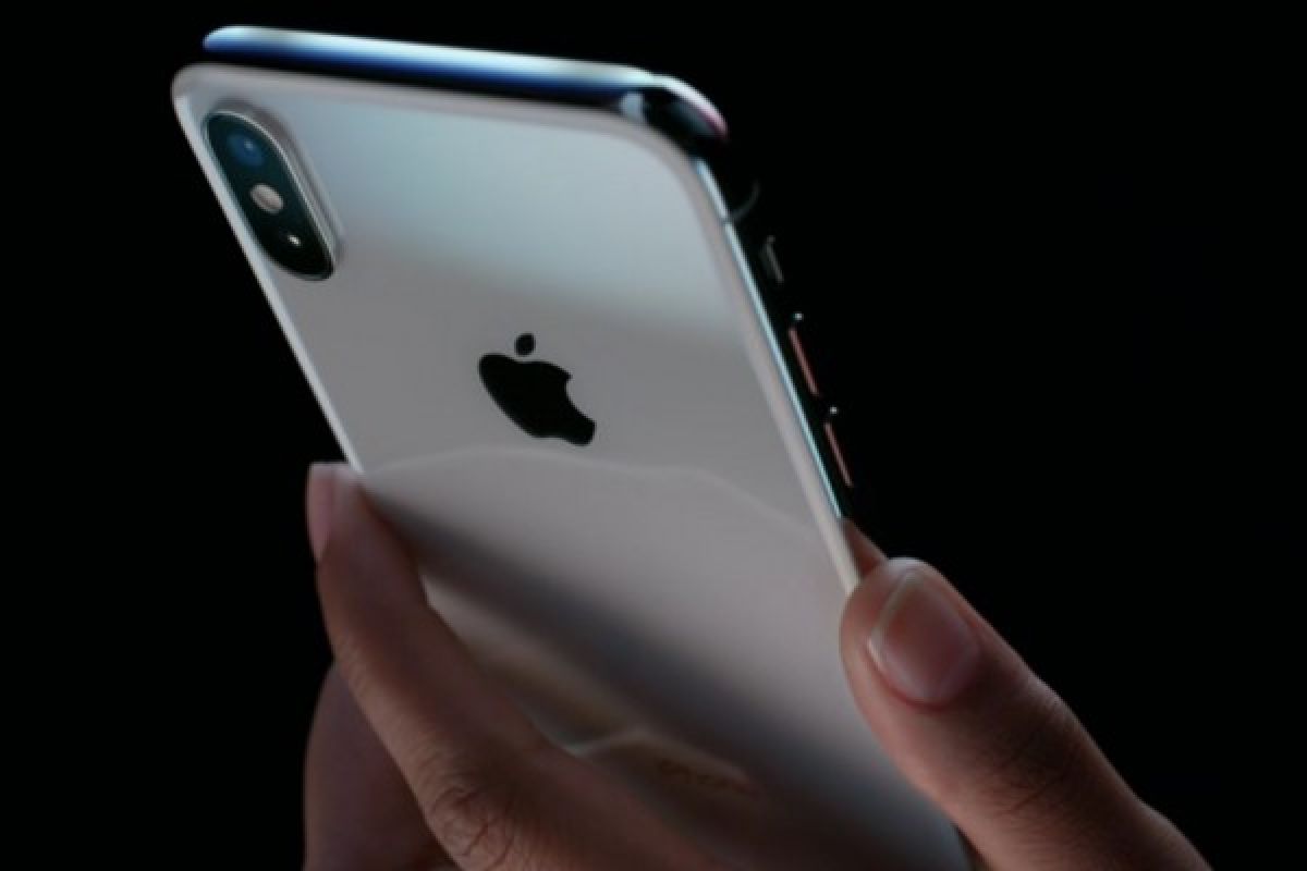 Foxconn siapkan 25-30 juta unit iPhone X