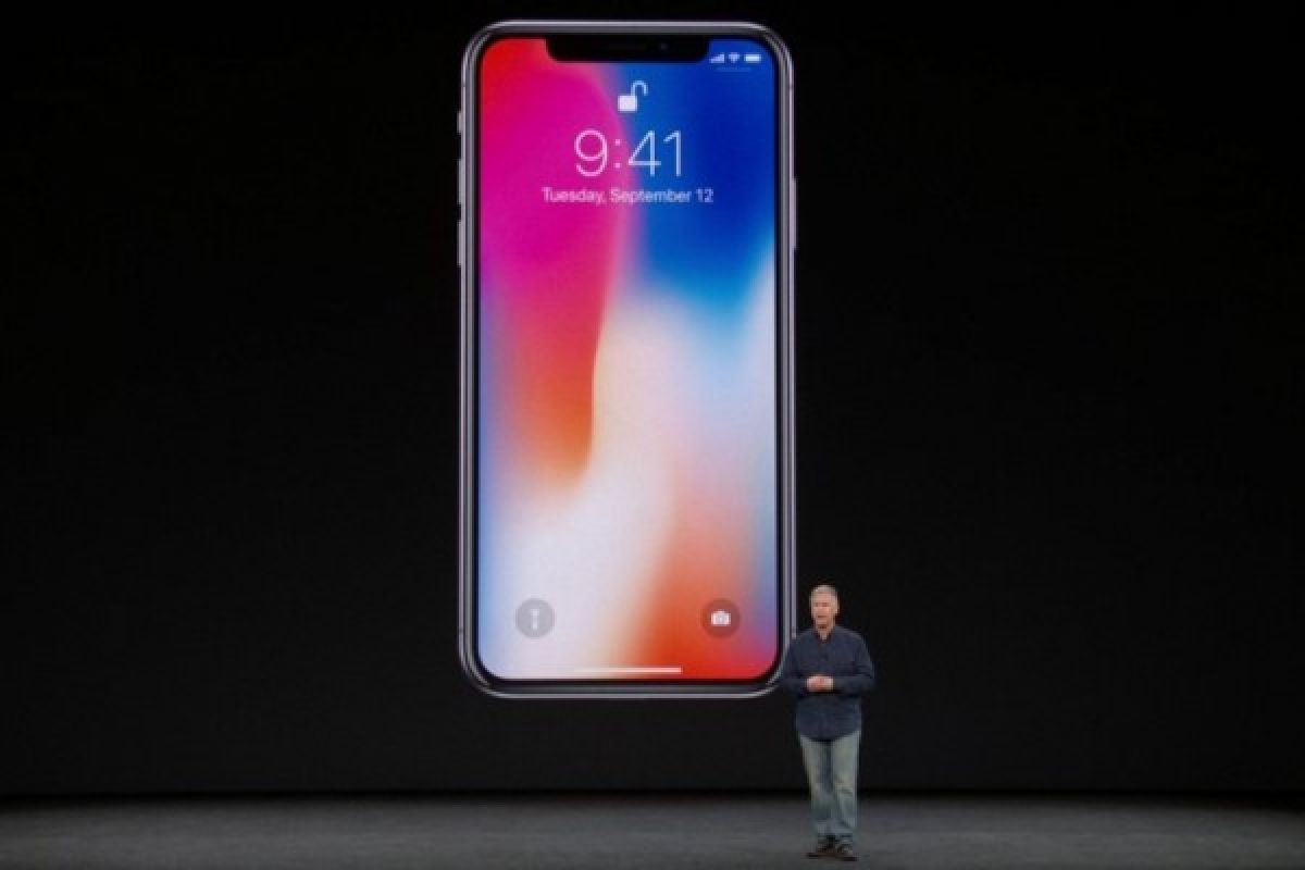 iPhone X, ponsel futuristik tandai 10 tahun iPhone