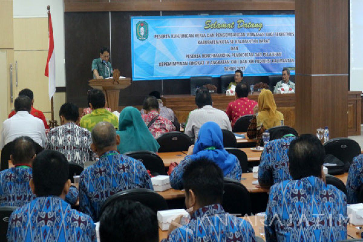 Bupati Bojonegoro Perkirakan Angka Kemiskinan Terus Berkurang (Video)