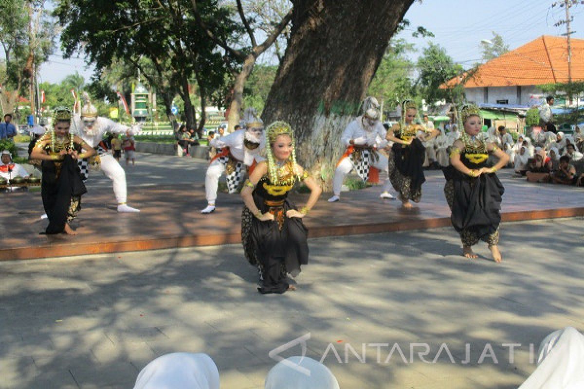 Sanggar Guntur Kediri Pentas pada Festival di Melbourne