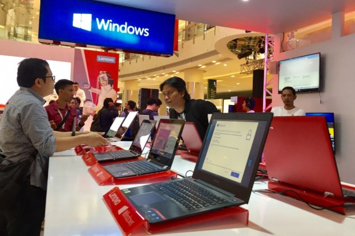 Lenovo kenalkan selusin laptop baru 