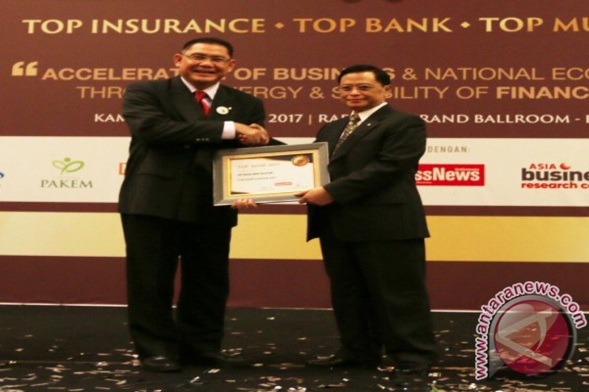 BNI Syariah raih Top Bank Award 2017 